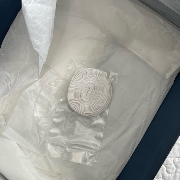 Dior B23 High-Top Sneaker White and Black Oblique Canvas 40.5 - Picture 16 of 16